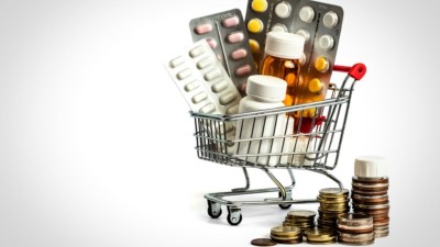 No acumulado de 2025, a farmacêutica registrou receita líquida de R$ 7,699 bilhões (Imagem: Shutterstock)