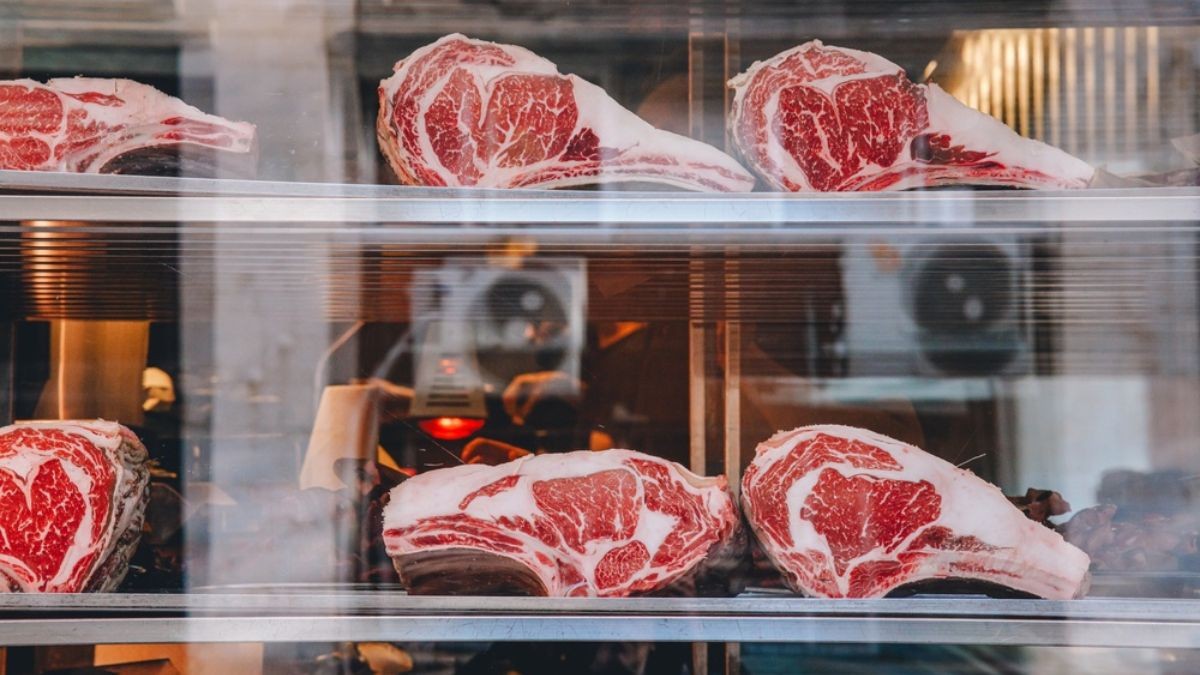 No 4T25, o volume de abate de bovinos totalizou 1,5 milhão de cabeças (Imagem: Shutterstock)