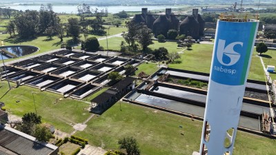 Sabesp é uma estatal responsável pelo saneamento básico de SP (Imagem: Shutterstuck)