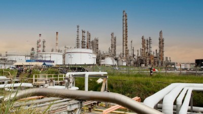 Braskem é a maior petroquímica do Brasil (Imagem: Shutterstuck)