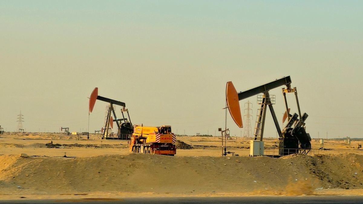 Por volta das 13h25, as ações PRIO3 subiam quase 3,85%, negociadas a R$ 71,41 (Imagem: Shutterstock)