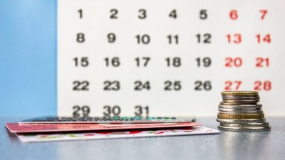 Empresas podem ter que pagar multa diária à CVM por atraso (Imagem: Shutterstock)