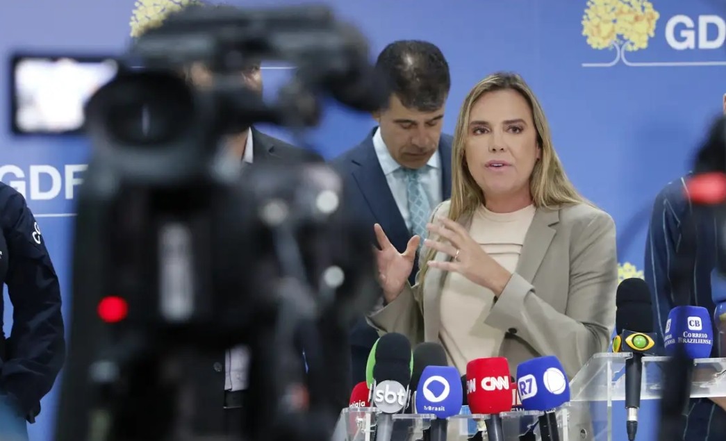 Essa é a segunda vez que Celina assume governo da capital federal (Imagem: Bruno Peres/Agência Brasil)