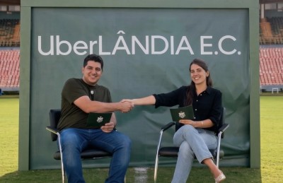 Fábio Mineiro (Uberlândia) e Isabela Motta (Uber) assinaram contrato nesta semana (Imagem: Divulgação)