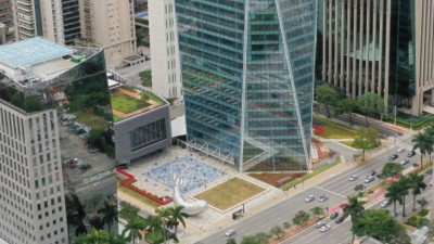 Desde maio de 2025, o FII MXRF11 pagava dividendos de R$ 0,10 por cota (Imagem: Divulgação/B32)