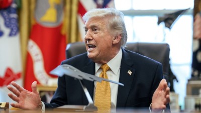 O fechamento da hidrovia interrompeu o fluxo de uma ampla fatia do petróleo mundial  (Imagem: Shutterstock)