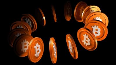 Para o investidor brasileiro, o Bitcoin deixou de ser um tema restrito a entusiastas de tecnologia (Imagem: Shutterstock)