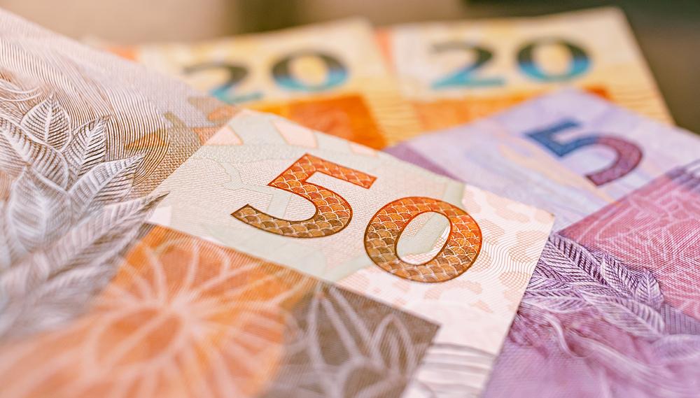 Real foi criado em 1992 em um contexto de alta inflação no Brasil (Imagem: Shutterstock)