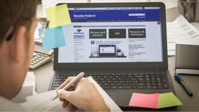 Também é possível incluir despesas médicas e educacionais  (Imagem: Shutterstock)