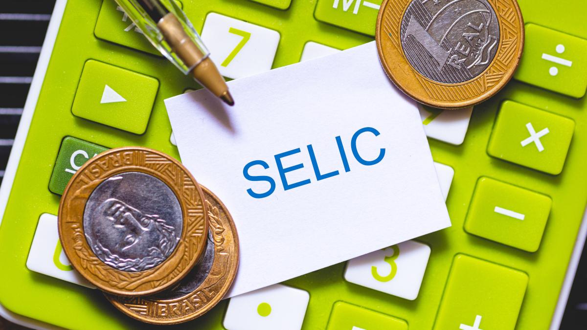 Selic movimentou R$ 7 trilhões por dia em 2025 (Imagem: Shutterstock)