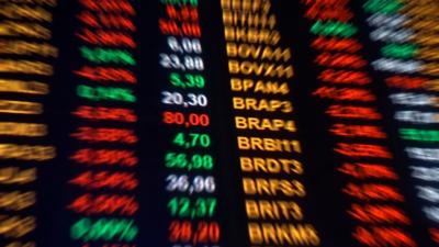 O dólar, por outro lado, avançava (Imagem: Shutterstock)