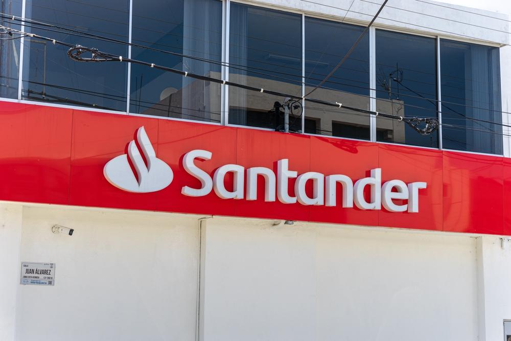 Santander é um banco espanhol que está entre os maiores do Brasil (Imagem: Shutterstuck)