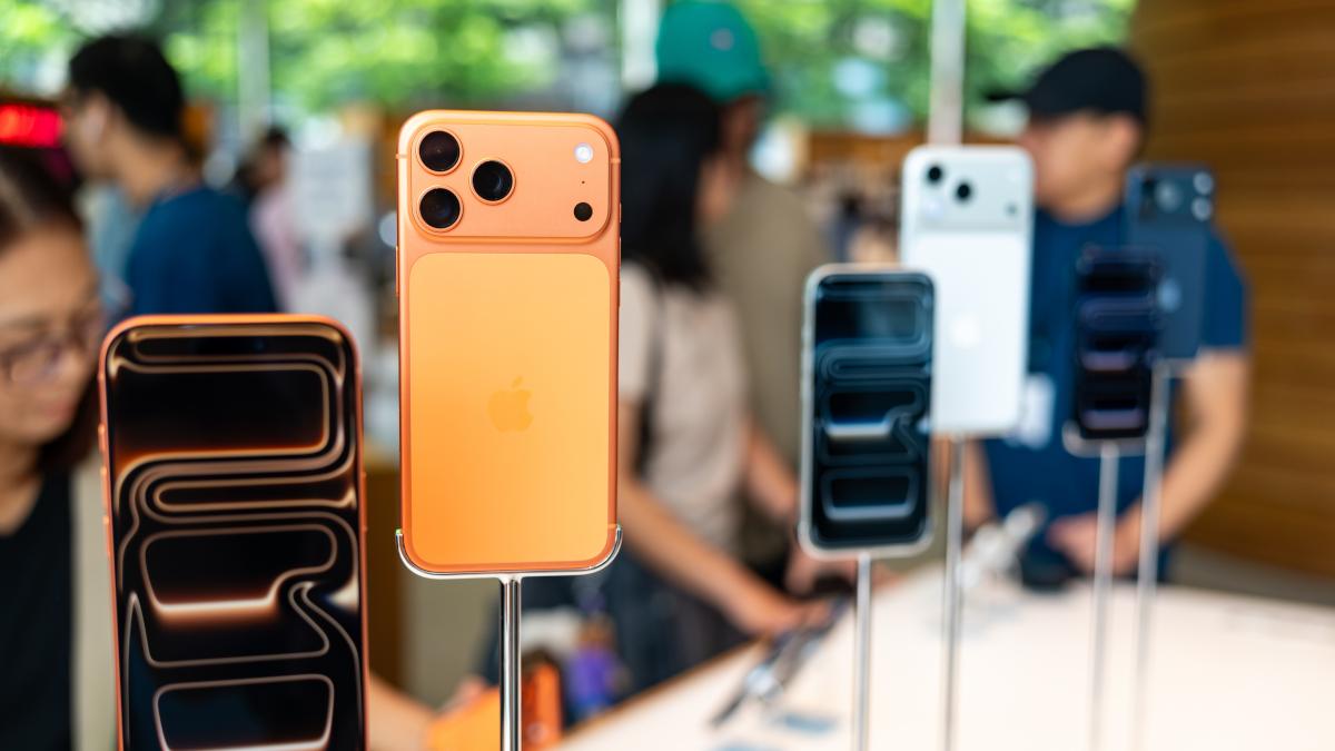 Vendas de iPhones subiram +22% no 1T26 ante igual período em 2025 (Imagem: Shutterstock)