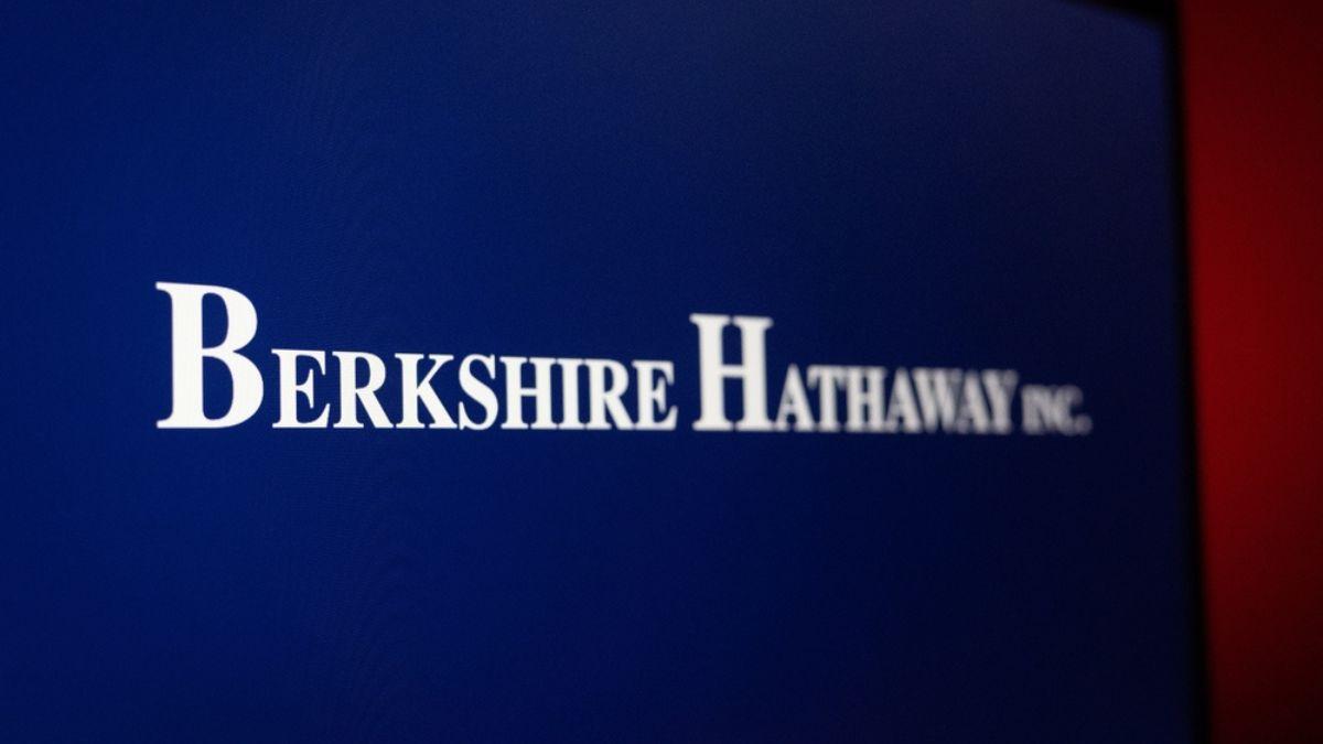 Buffett passou o comando da Berkshire para Greg Abel no final de 2025 (Imagem: Divulgação/Berkshire)