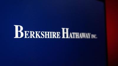 Buffett passou o comando da Berkshire para Greg Abel no final de 2025 (Imagem: Divulgação/Berkshire)