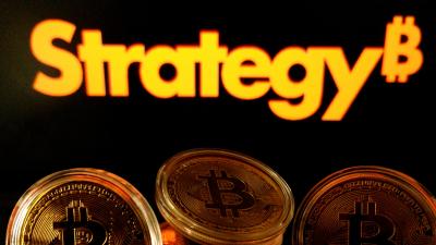 Maior tesouraria de Bitcoin do mundo está cogitando vender parte do seu arsenal em cripto (Imagem: Shutterstock)
