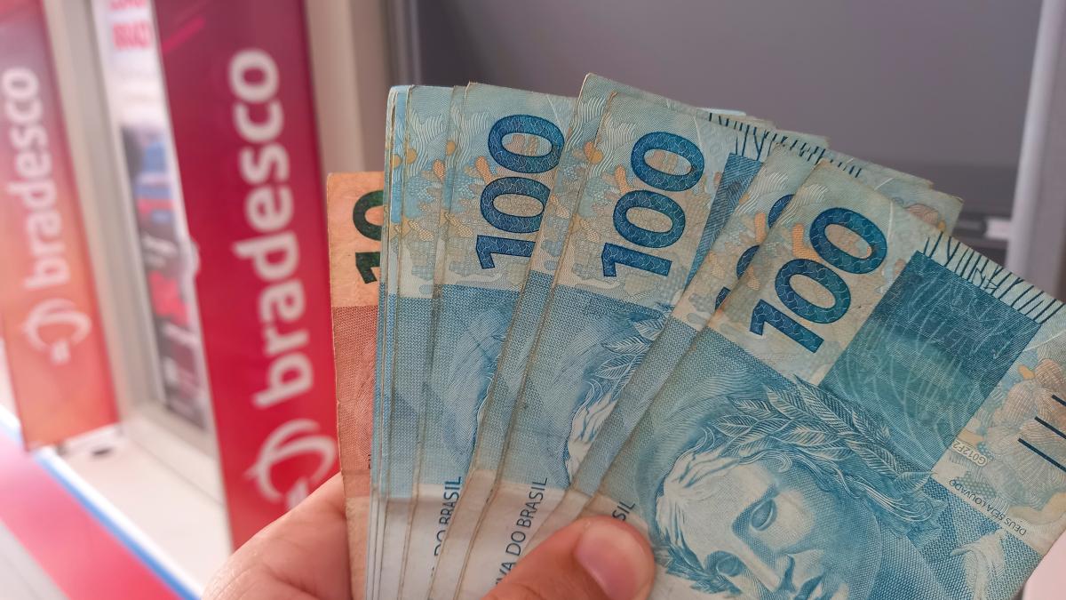 Inadimplência acima de 90 dias no BBDC4 segue estável em 4,2% no 1T26 (Imagem: Shutterstock)