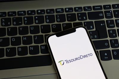 Tesouro Direto remunera investidores por empréstimos ao governo federal (Imagem: Shutterstuck)