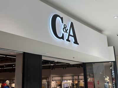 C&A é uma das principais varejistas de moda do país, com lojas espalhadas por vários estados (Imagem: Shutterstuck)