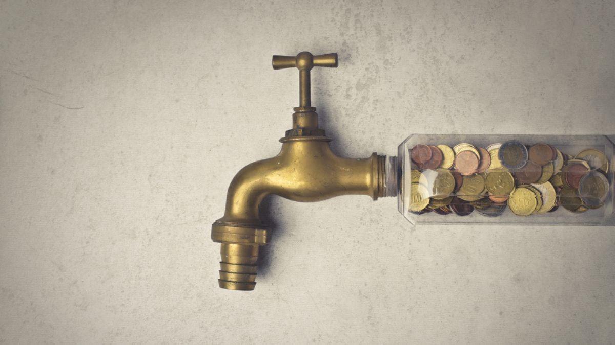 SAPR11 aumenta em +110% o valor em dinheiro para provisões e contingências (Imagem: Shutterstock)