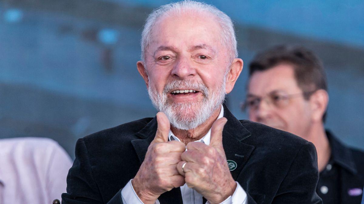 A pesquisa foi realizada com 2.004 pessoas em todo o país (Imagem: Shutterstock)