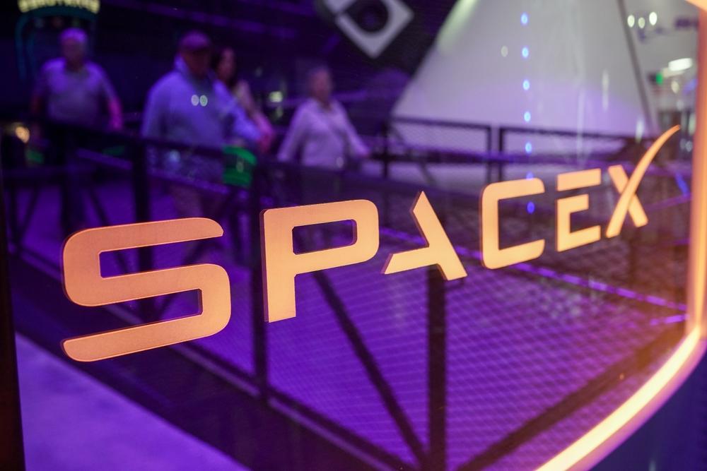 SpaceX é uma fabricante e operadora de foguetes com sede nos EUA (Imagem: Shutterstuck)