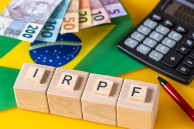 Quem perder o prazo estará sujeito à multa mínima de R$ 165,74 (Imagem: Shutterstock)