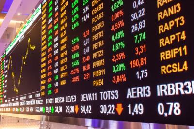 Bolsa de valores termina semana com queda importante (Imagem: Shutterstock)
