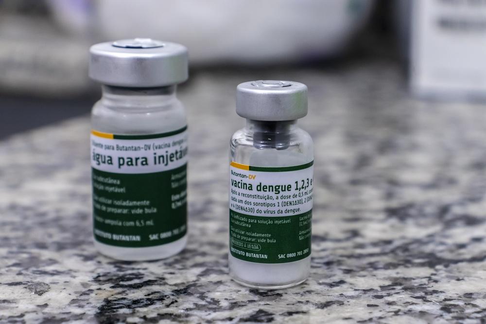 Dengue é uma doença proeminente em países de clima tropical (Imagem: Shutterstock)