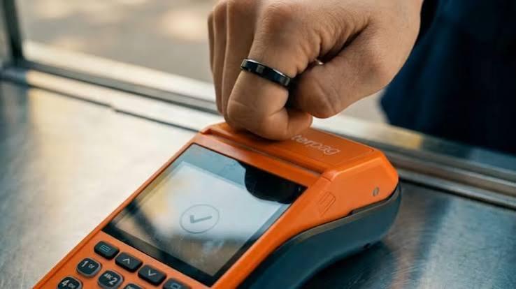 Anel funciona com tecnologia NFC que permite pagamento sem contato (Imagem: Divulgação)