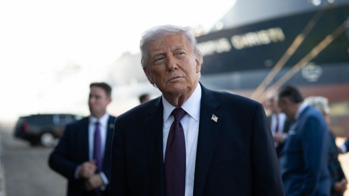 O presidente afirmou ainda que o Estreito de Ormuz será aberto com a assinatura (Imagem: Shutterstock)
