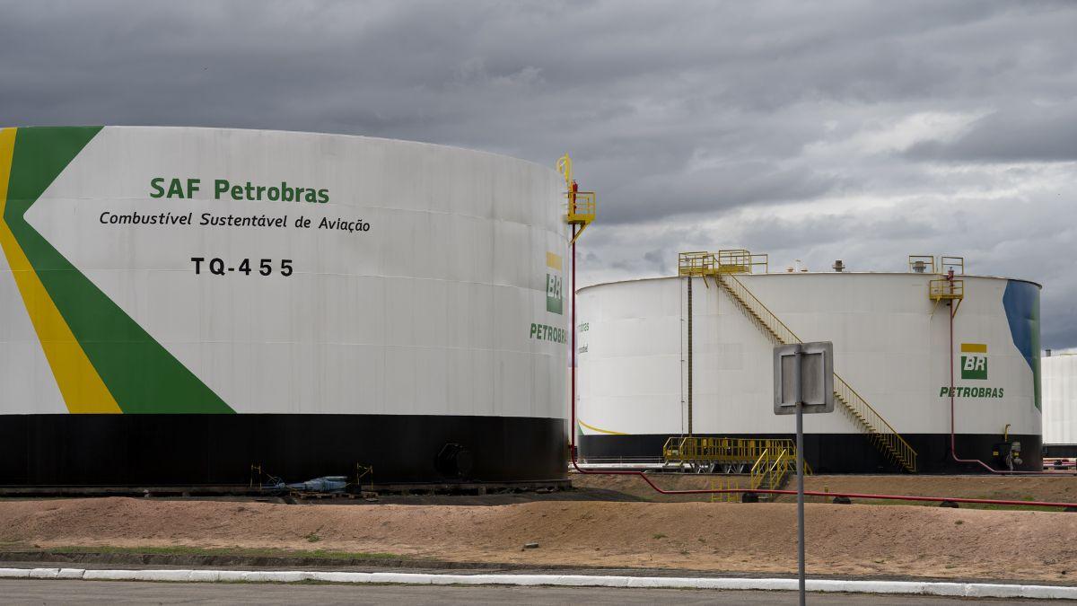 O combustível foi vendido para a Vibra (VBBR3) (Imagem: Shutterstock)