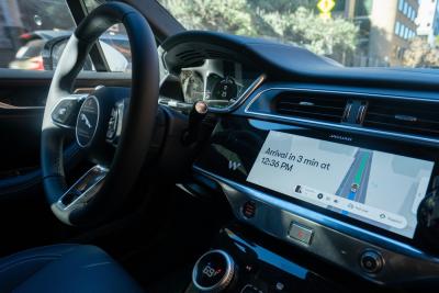 Waymo já está disponível em dezenas cidades dos Estados Unidos (Imagem: Shutterstock)