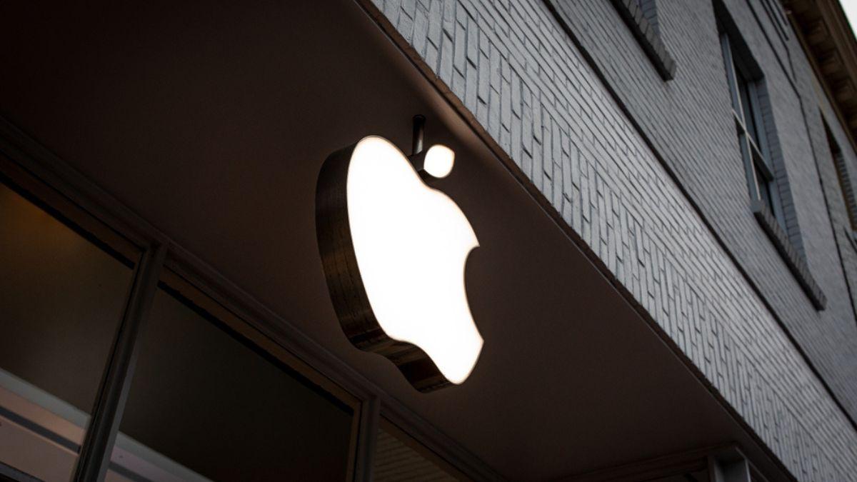 As ações da Apple caíram 6,1%, fechando a US$ 275,15 (Imagem: Shutterstock)