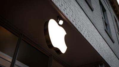 As ações da Apple caíram 6,1%, fechando a US$ 275,15 (Imagem: Shutterstock)