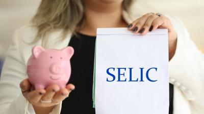Opções de Copom negociadas na B3 mostram fortes chances de mais um corte da Selic (Imagem: Shutterstock)