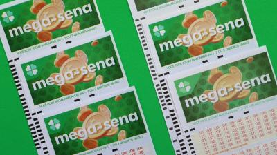 Mega-Sena vai sortear R$ 35 milhões neste domingo, mas chances de ganhar chegam a 1 em 50.063.860 (Imagem: Shutterstock)