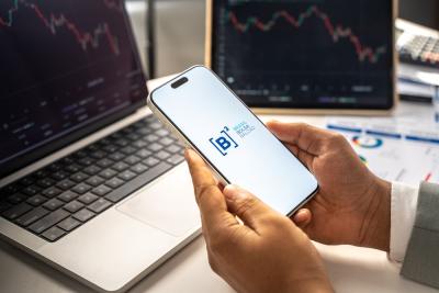 B3 é a empresa responsável por organizar o mercado de capitais no Brasil (Imagem: Shutterstock)