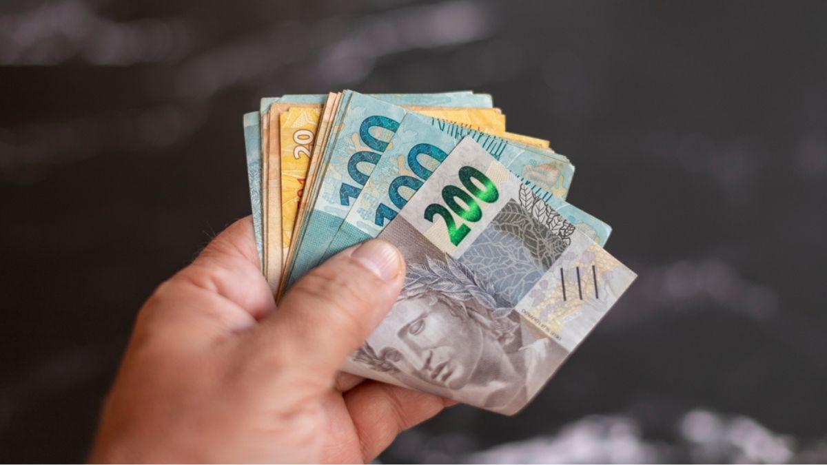 Tegma pagará os proventos ainda em agosto (Imagem: Shutterstock)