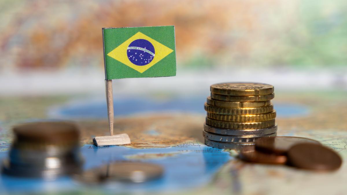 Ata do Copom traz a justificativa sobre a última decisão sobre a taxa Selic (Imagem: Shutterstock)