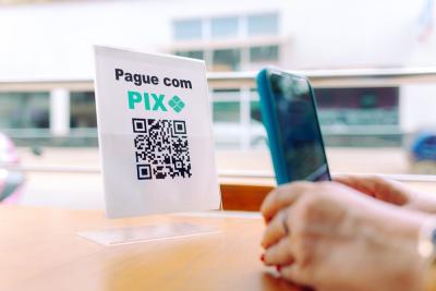 Pix é um dos sistemas de pagamentos mais usados pelos brasileiros (Imagem: Shutterstock)