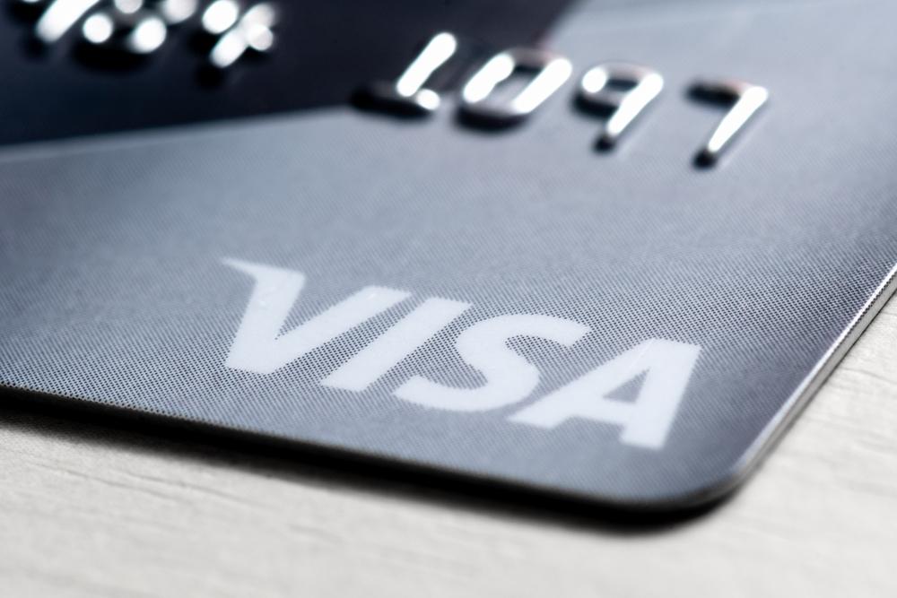 Visa é uma das maiores operadoras de cartões do mundo (Imagem: Shutterstock)