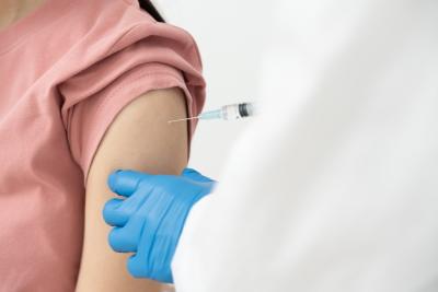 Farmacêuticas devem apresentar resultados completos em reunião futura (Imagem: Shutterstock)