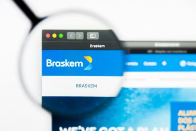 Braskem soma dividas de R$ 55 bilhões conforme comunicado divulgado (Imagem: Shutterstock)