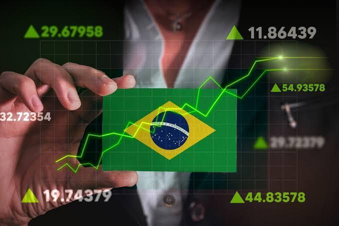 IBOV se recupera bastante, mesmo com PETR4 arrastada pela baixa do petróleo (Imagem: Shutterstock)