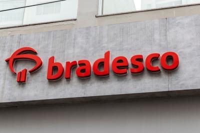 Bradesco é um dos cinco maiores bancos do país, com milhões de clientes (Imagem: Shutterstock)