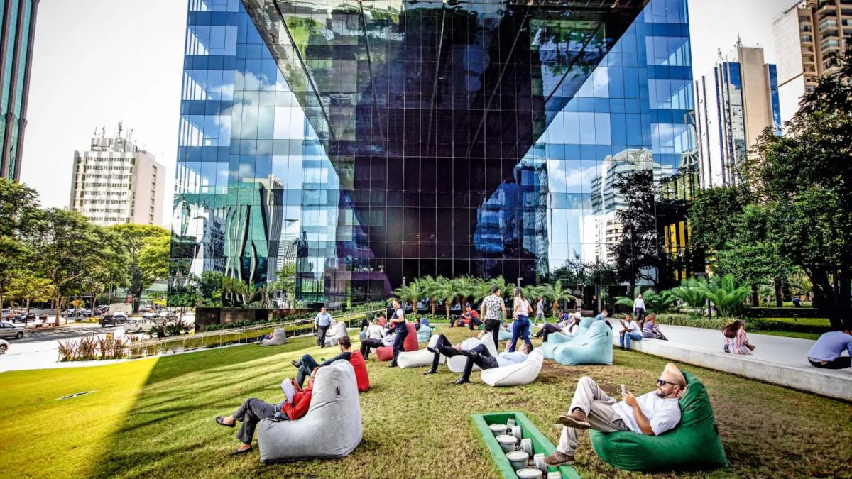 Pátio Malzoni é conhecido por abrigar a sede do BTG Pactual e do Google Brasil (Imagem: Divulgação)
