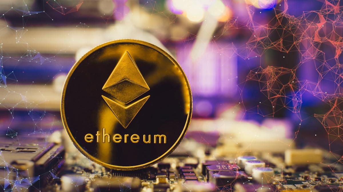 Valorização de ETH nos últimos 30 dias ainda é bem inferior à de SOL ou HYPE (Imagem: Shutterstock)