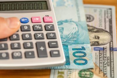 Diversos produtos brasileiros passarão a ser taxados pelos Estados Unidos (Imagem: Shutterstock)