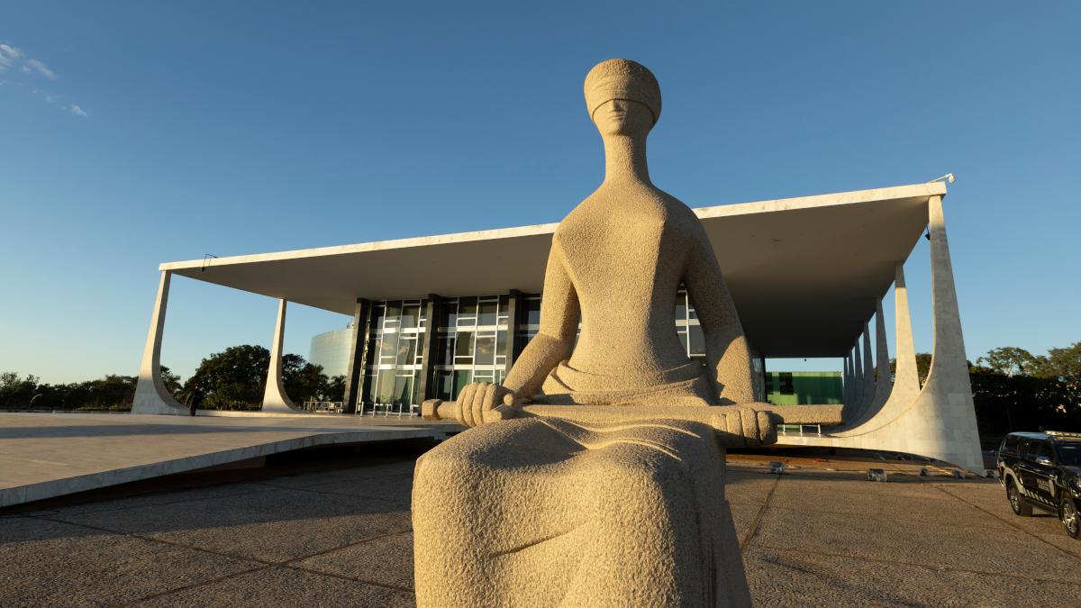 Por outro lado, o governo federal perde receita de até 5,3 bilhões em 5 anos (Imagem: Shutterstock)